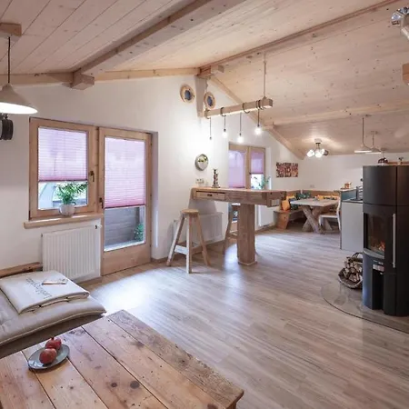 アパート Portrait Loft Tirol