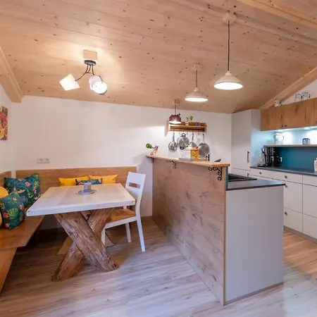 アパート Portrait Loft Tirol *
