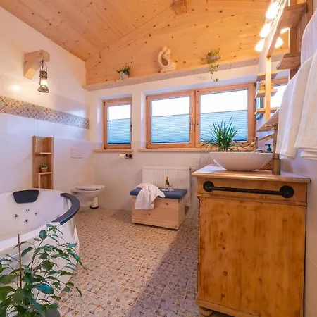 Portrait Loft Tirol * フィーバーブルン